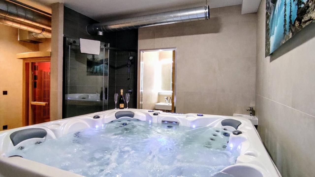 Grand Spa Harrachov - Wellness Luxusni Apartman S Velkou Virivkou, Saunou, Kuchyni A Venkovnim Posezenim V Centru Harrachova エクステリア 写真